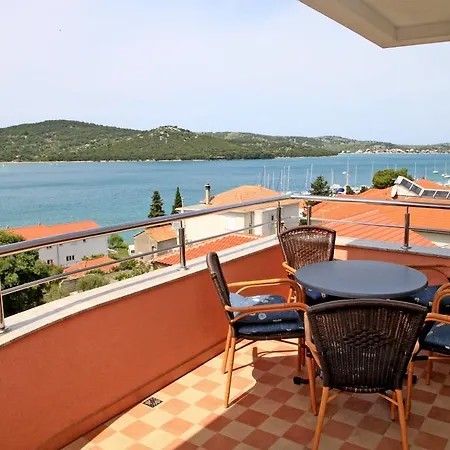 Apartments Hari Tisno Exterior photo