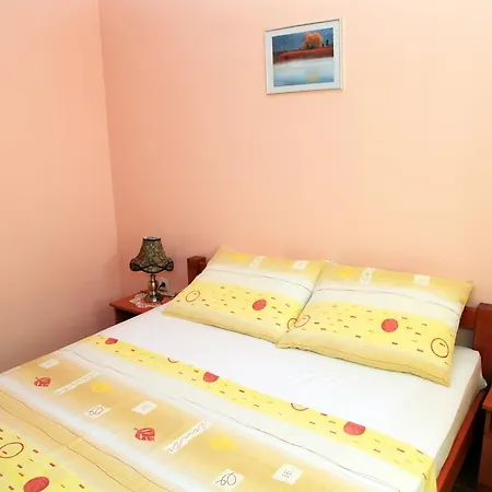 Apartments Hari Tisno Exterior photo