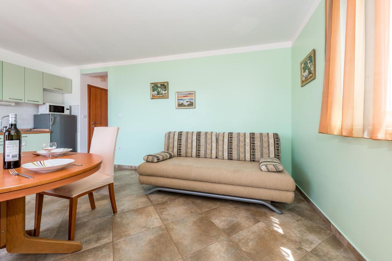 Hari Apartment