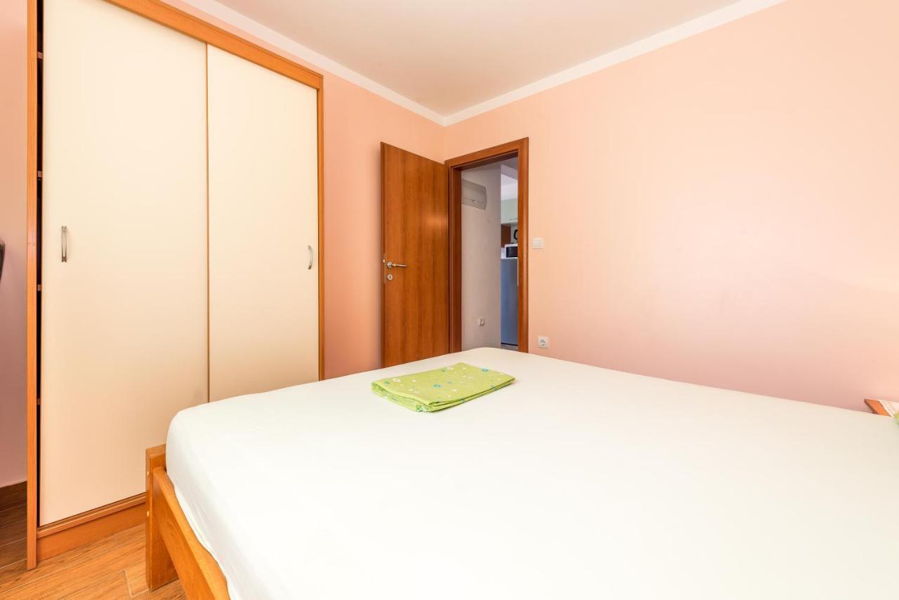 Hari Apartment
