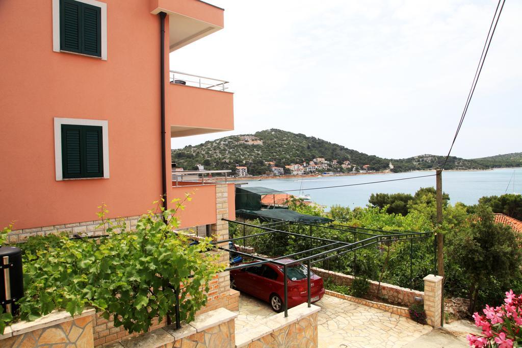 Apartment Hari Tisno