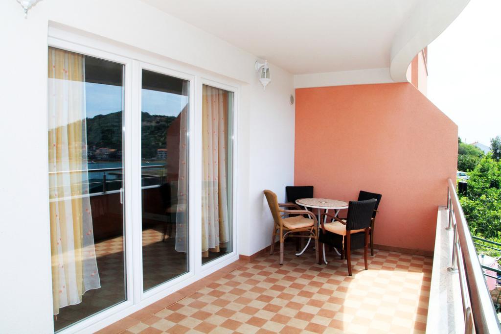 Apartment Hari Tisno