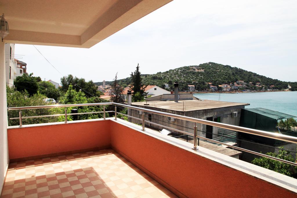 Apartment Hari